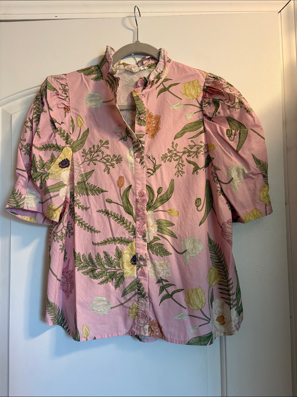 entro Pink Floral Puff-Sleeve Button-Front Blouse